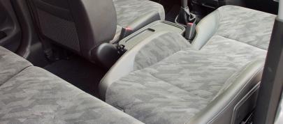 Honda CR-V (2003) - picture 52 of 54