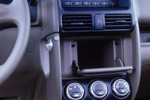 Honda CR-V (2003) - picture 48 of 54