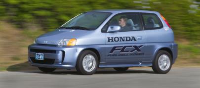 Honda FCX (2003) - picture 7 of 27
