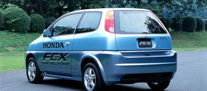 Honda FCX (2003) - picture 20 of 27