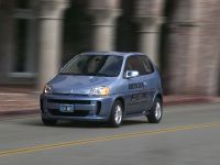Honda FCX (2003) - picture 11 of 27