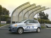 Honda FCX (2003) - picture 14 of 27