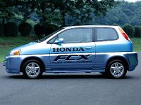 Honda FCX (2003) - picture 18 of 27