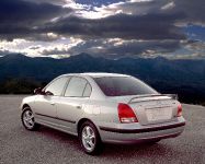 Hyundai Elantra GT 4-Door (2003)