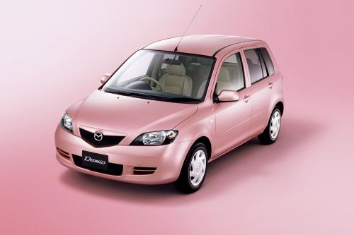 Mazda Demio Stardust Pink Limited Edition (2003) - picture 1 of 10