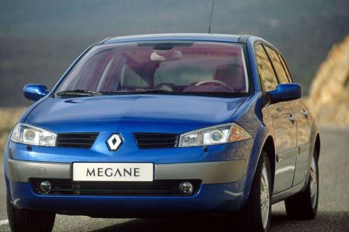 Renault Megane II Hatch (2003) - picture 1 of 9