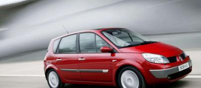 Renault Scenic II (2003) - picture 4 of 22