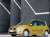 Renault Scenic II (2003) - picture 6 of 22