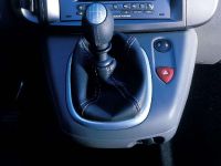 Renault Scenic II (2003) - picture 14 of 22