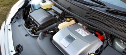 Toyota Prius (2003) - picture 20 of 27