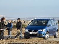 Volkswagen Touareg (2003) - picture 3 of 8