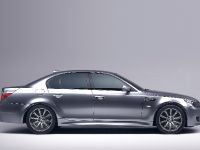BMW Concept M5 (2004) - picture 2 of 3