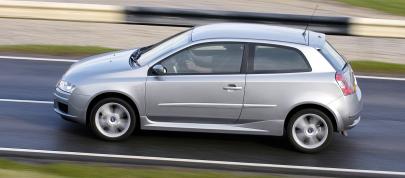 Fiat Stilo (2004) - picture 12 of 18