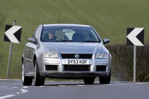 Fiat Stilo (2004) - picture 9 of 18