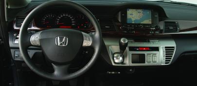 Honda FRV (2004) - picture 23 of 26
