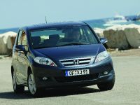 Honda FRV (2004) - picture 2 of 26