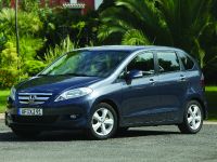 Honda FRV (2004) - picture 6 of 26