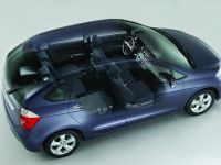 Honda FRV (2004) - picture 18 of 26