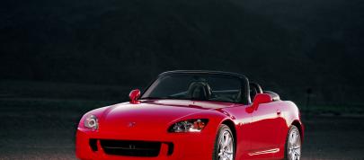 Honda S2000 (2004) - picture 15 of 56
