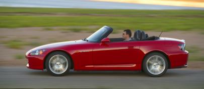 Honda S2000 (2004) - picture 23 of 56