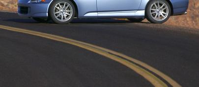 Honda S2000 (2004) - picture 31 of 56