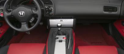 Honda S2000 (2004) - picture 55 of 56