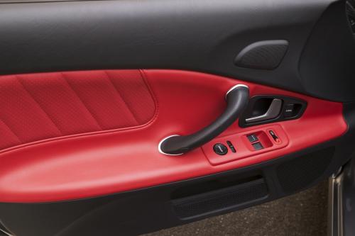 Honda S2000 (2004) - picture 49 of 56