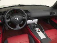 Honda S2000 (2004) - picture 54 of 56