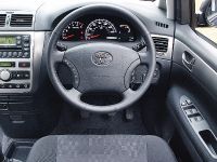 2004 Toyota Avensis Verso