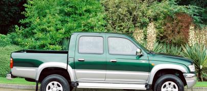 Toyota Hilux Double Cab (2004) - picture 4 of 4