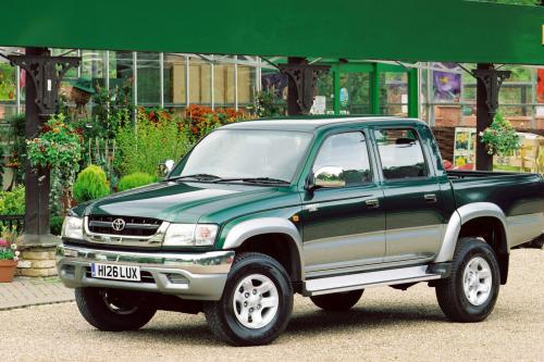 Toyota Hilux Double Cab (2004) - picture 1 of 4