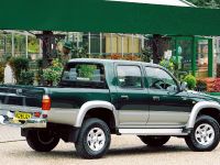 Toyota Hilux Double Cab (2004) - picture 2 of 4