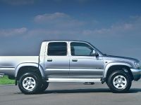 Toyota Hilux Invincible (2004) - picture 2 of 3