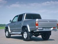 Toyota Hilux Invincible (2004) - picture 3 of 3