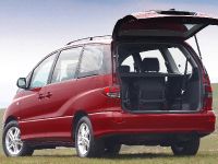 Toyota Previa (2004) - picture 5 of 9
