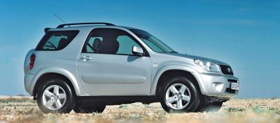 Toyota RAV4 (2004) - picture 4 of 8