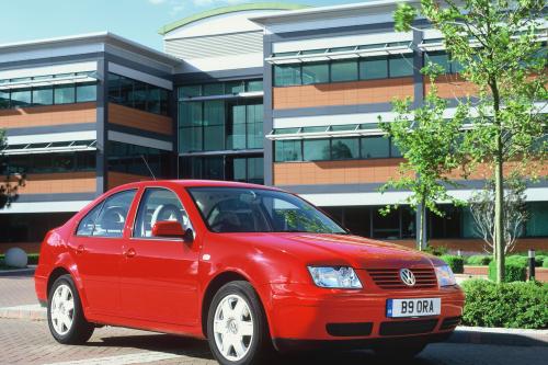 Volkswagen Bora (2004) - picture 1 of 7