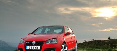 Volkswagen Golf GTI (2004) - picture 4 of 15