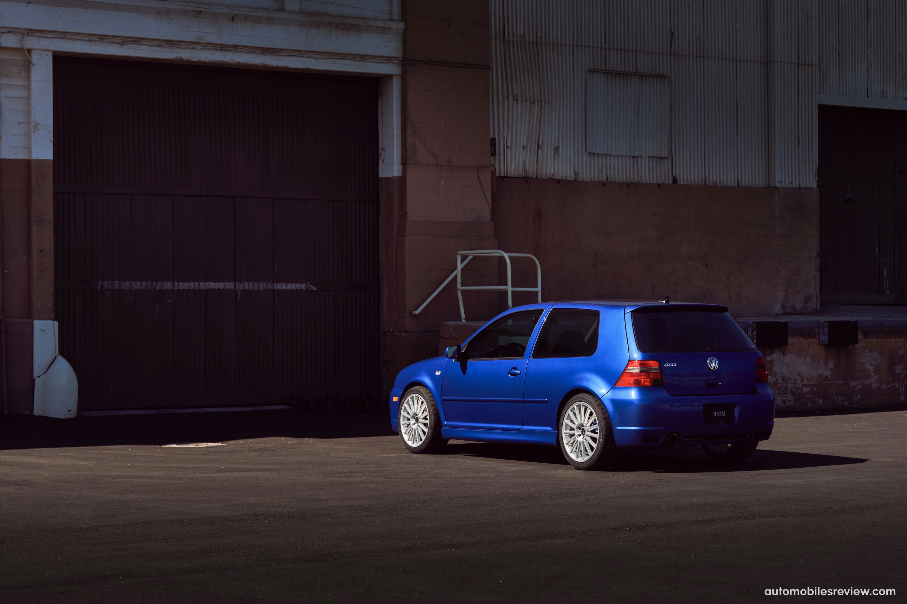 Volkswagen Golf R32