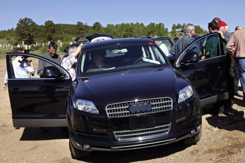 Audi Q7 prototype (2005) - picture 8 of 17