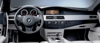 BMW M5 (2005) - picture 4 of 4