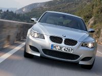 BMW M5 (2005) - picture 1 of 4
