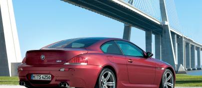 BMW M6 (2005) - picture 4 of 6