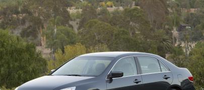 Honda Accord Hybrid (2005) - picture 23 of 65