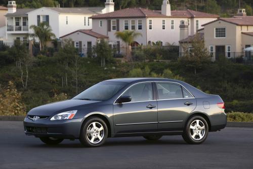 Honda Accord Hybrid (2005) - picture 17 of 65