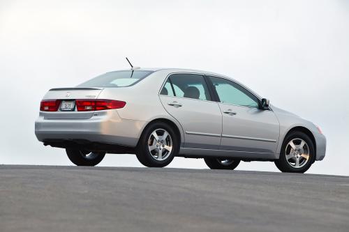 Honda Accord Hybrid (2005) - picture 33 of 65