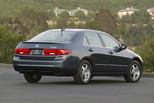 Honda Accord Hybrid (2005) - picture 41 of 65