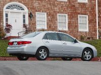 Honda Accord Hybrid (2005) - picture 38 of 65