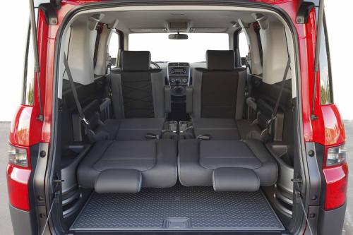 Honda Element (2005) - picture 17 of 25
