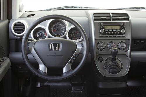 Honda Element (2005) - picture 24 of 25